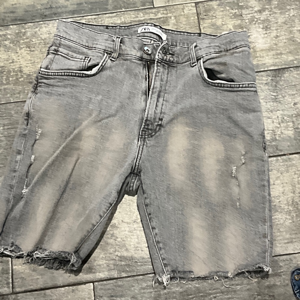 Zara Men's Faded Gray Jean Shorts